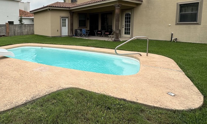Mission House | Spacious 4BR and 5RR Spanish Hacienda with Private Pool