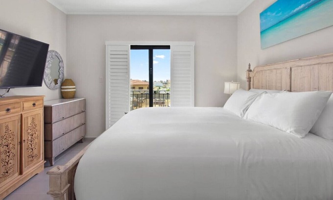 Gold Coast Apartment | Spacious 4BR Condo in Prestigious Resort at Oro 1 by Bocobay