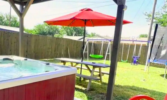 Plano House | Spacious 4BR Retreat with Hot Tub Comfort in Plano