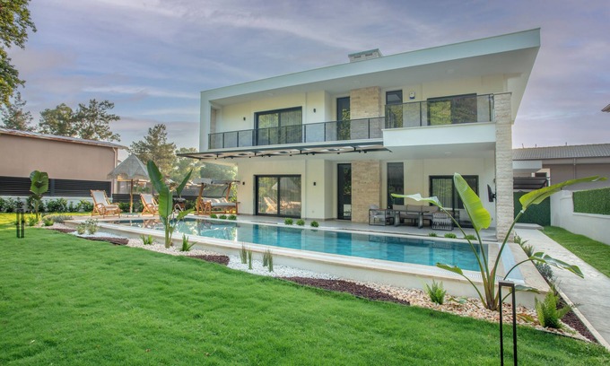 Marmaris Villa | Spacious 4BR Villa Perfect for Families & Friends