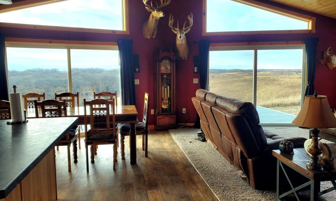 Ransom County Cabin | Spacious 5-bedroom/3 bath LODGE, Located between Fort Ransom, ND & Lisbon, ND
