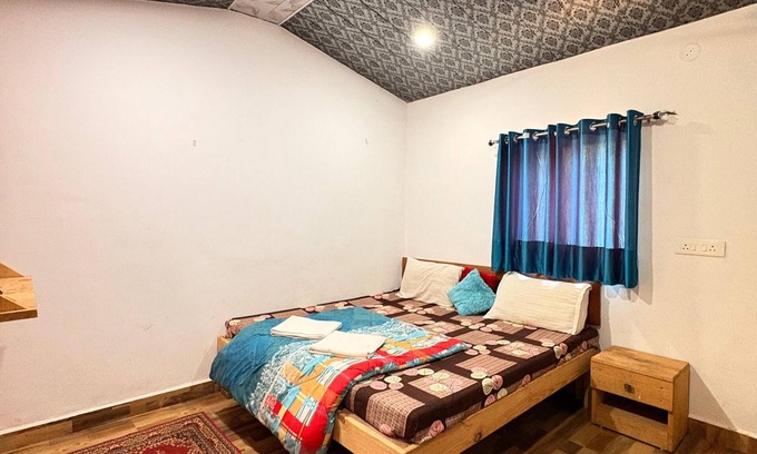 Paud Cottage | Spacious 5-bedroom cottages
