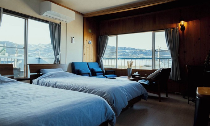 Ajiro House | Spacious 5-bedroom house with AC, WiFi in serene Atami City