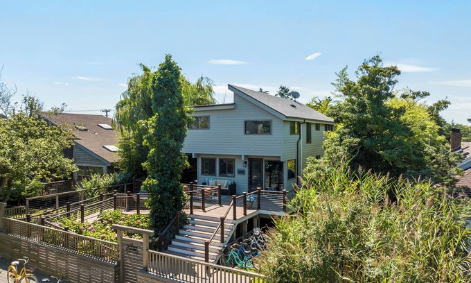 Ocean Beach House | Spacious 5-bedroom house in Ocean Beach with Heated Saltwater Pool!