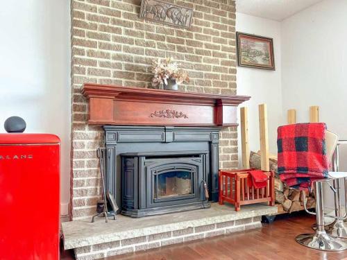 Downtown Gatineau Apartment | Spacious 5BR home. Close to everything!