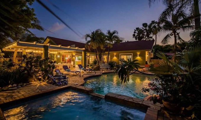 Moko Villa | Spacious 5BR Home w/Amazing Garden & PrivatePool