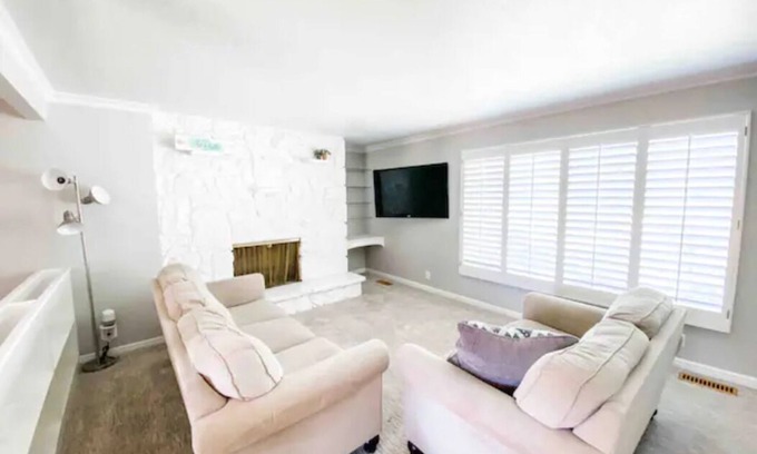 Bountiful House | Spacious 5BR House near SLC & Lagoon with Theater
