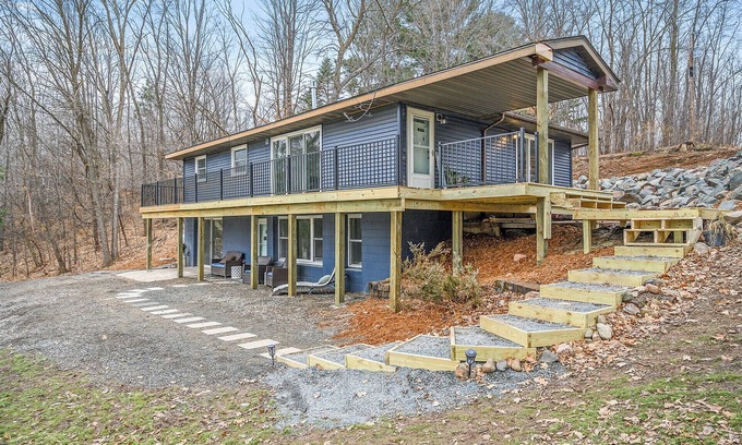 St Croix Falls House | Spacious 6-bed Lakehouse in Saint Croix Falls with AC/WIFI - 1 Hr. From The city