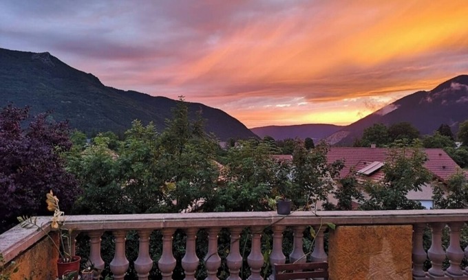 La Roche-des-Arnauds Apartment | Spacious and cosy upstairs villa in the mountains