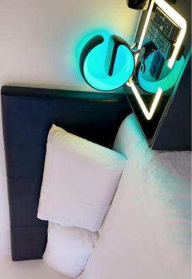 Belvedere Apartment | Spacious Amazing Luxury En-suite double room with free parking in a two bedroom apartment