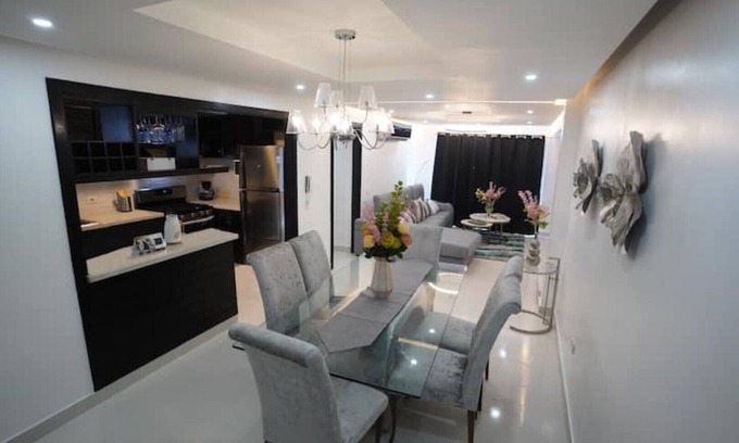 Mendoza Apartment | Spacious and luxurious apartment in Santo Domingo east