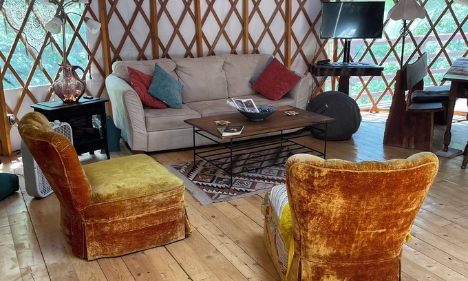 Worcester House | Spacious and Beautiful 30 ft Yurt in the Mountains - 8 mi from Montpelier!