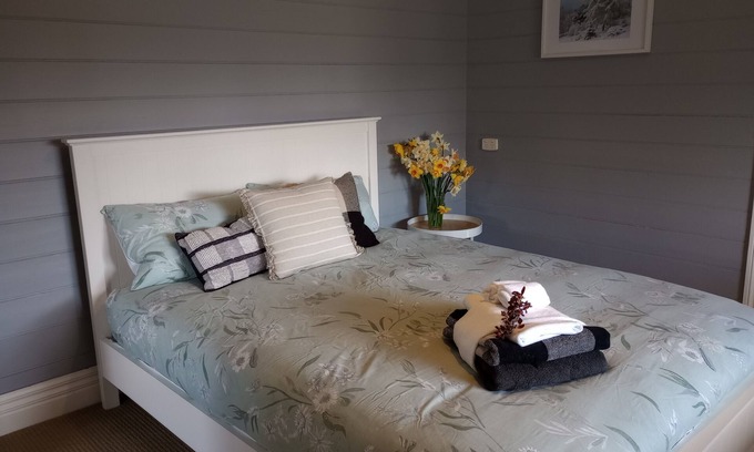 Oberon House | Spacious and centrally located period home
