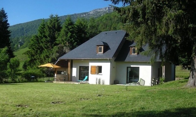 Campan Cottage | Spacious and comfortable mountain chalet, 4 *, near Payolle, Pic du midi