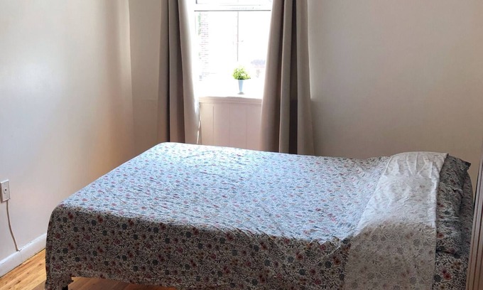 Ditmas Park House | Spacious and comfortable 2/2 apartment located in the heart of brooklyn