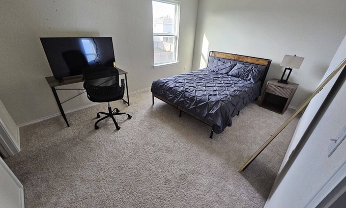 San Antonio House | Spacious and Cozy House for Rent