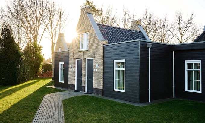Voorthuizen House | Spacious and fully furnished holiday villa for 12 people.