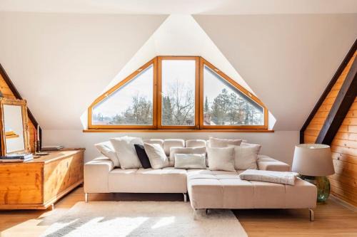 Bled Villa | Spacious And Historic Villa With Bled Castle View