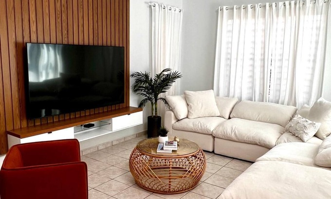 Camaceyes House | Spacious and luxurious house/2 bedrooms/2 bathrooms