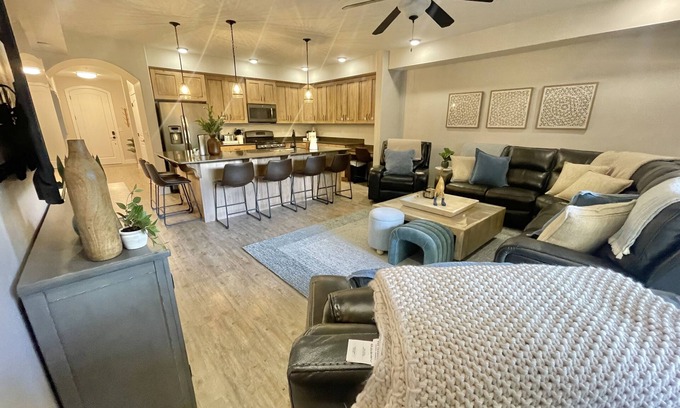 St. George Condo | Spacious and newly remodeled. 2 KING SUITES & Bunkroom with XBOX for the kids.
