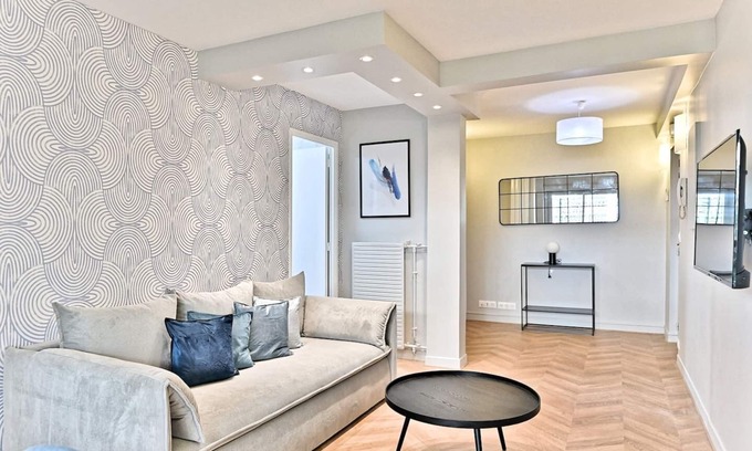 Curial Cambrai Apartment | Spacious and peaceful apartment Paris 19ème