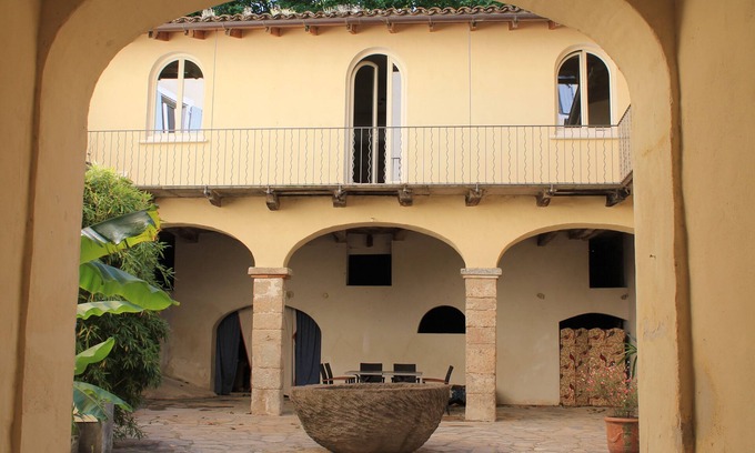 Lasalle House | Spacious and relaxing Hotel Particulier with pool in the National Cevennes Park