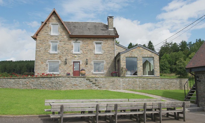 Harre House | Spacious and well cared-for house with a panoramic view, sauna and a summer pool