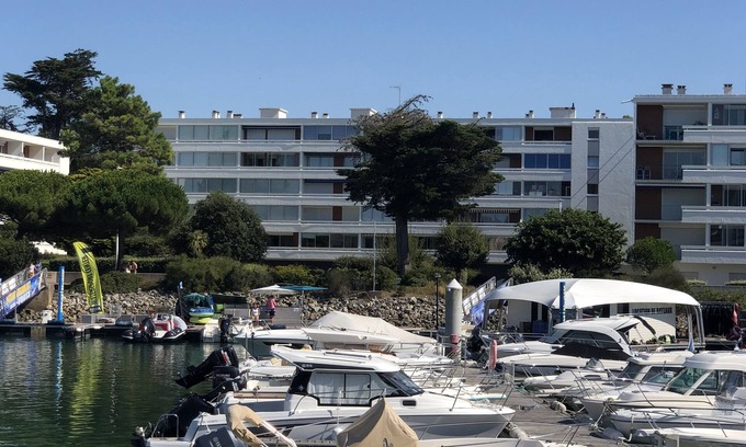 La Baule-Escoublac Apartment | Spacious apartment on the port of La Baule near the market and beach