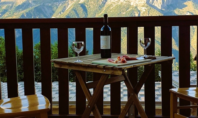 Puy-Saint-Vincent Apartment | Spacious apartment, Ecrins National Park, Puy Saint Vincent ski resort.