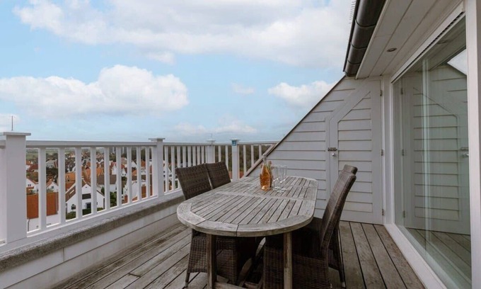 Duinbergen Apartment | Spacious apartment with magnificent view of Knokke