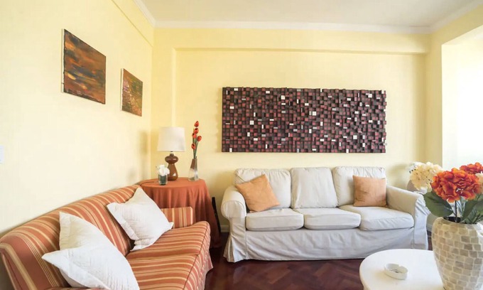 Belem Apartment | Spacious apartment in Belém. Family sized retreat, walking distance to monuments