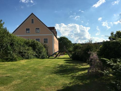 Schoensee Apartment | Spacious Apartment in Schönsee with Sauna