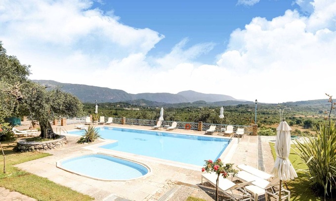 Paleokastritsa Apartment | Spacious Apartment in Paleokastrites