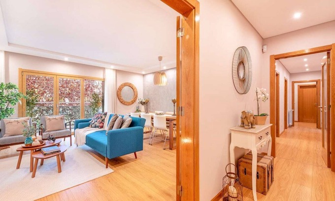 Sacavem Apartment | Spacious Apartment with Terrace near Lisbon Airport