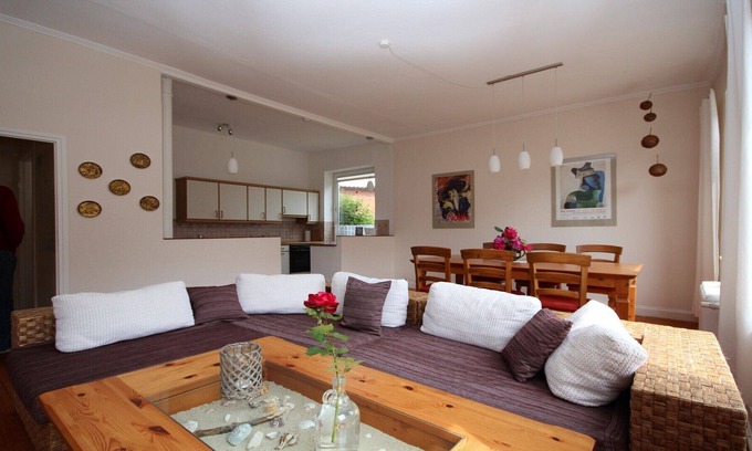Meldorf Apartment | Spacious apartments in historic old town, house