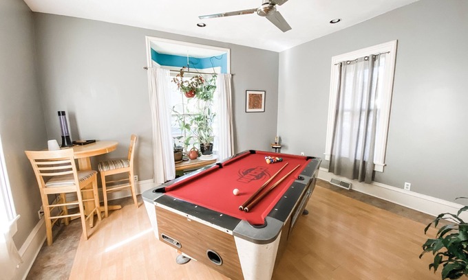 East Lawrence House | Spacious, Artsy, Historic Downtown Home