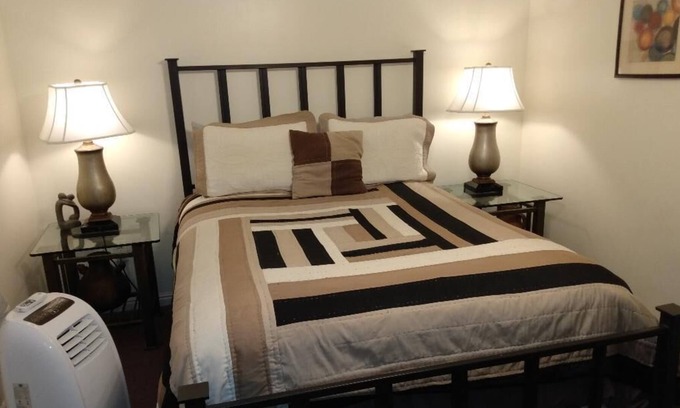 Ogden Condo | Spacious Basement Quarters with Private Bathroom - Pet Friendly
