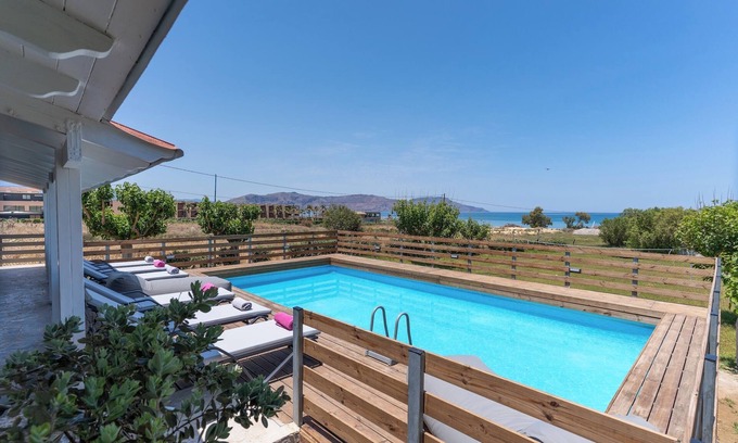 Dramia Apartment | Spacious Beachfront 3-bedroom apartment + 3 ensuites baths, with swimming pool.
