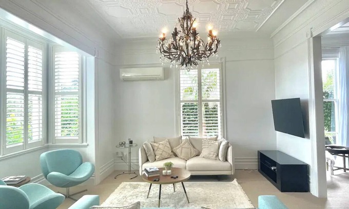Parnell Villa | Spacious & beautifully appointed Parnell Villa with amazing city viewsnn