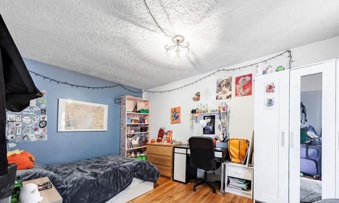 Lachine House | Spacious bedroom apartment Free Parking Wi-Fi Park