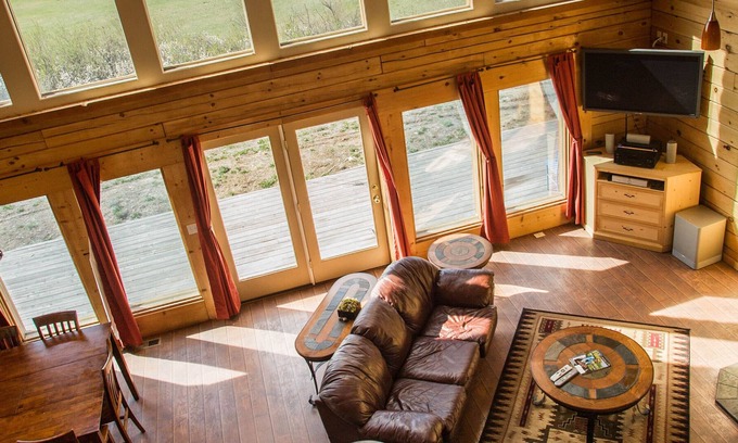 Fort Smith Cabin | Spacious Bluff Cabin #1 Overlooking Bighorn River