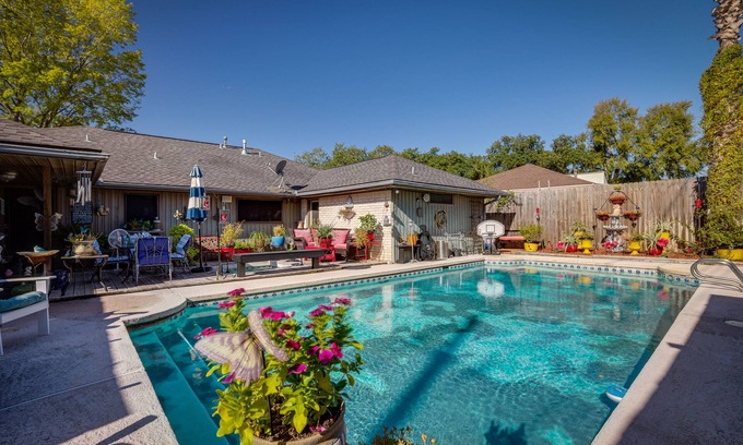Briarcrest Estates House | Spacious Bryan Vacation Rental w/Pool & Patio!