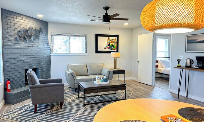 Central Oklahoma City Apartment | Spacious Budget 1BR | 9 Mins to OKC State Fair | Near Will Rogers Garden #41B