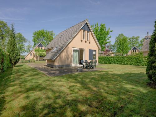 Sondel House | Spacious bungalow near the Frisian Lakes