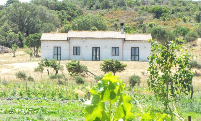 Santa Teresa di Gallura House | spacious country house in an idyllic location not far from the sea