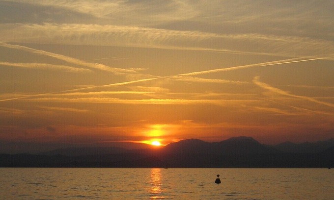 Schraden Apartment | Spacious, calm holiday home with south warded balcony and mountain view