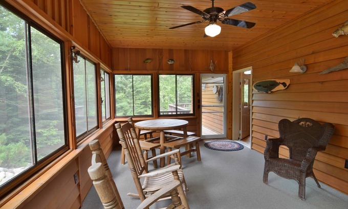 Clam Lake House | Spacious Cascade Chalet with Cozy Fireplace by RedAwning