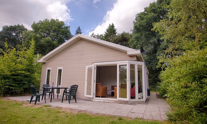 Appelscha Ski Chalet | Spacious Chalet with Two Bathrooms