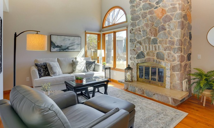 Chanhassen House | Spacious Chanhassen Vacation Rental w/ Lake Access