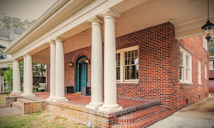 Palma Ceia House | Spacious charming 4-bedroom house in S Tampa Near Water/Downtown
